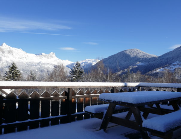 P1020728 605x465 - Chalet Mont Blanc