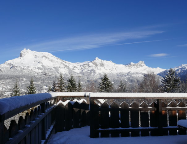 P1020729 605x465 - Chalet Mont Blanc